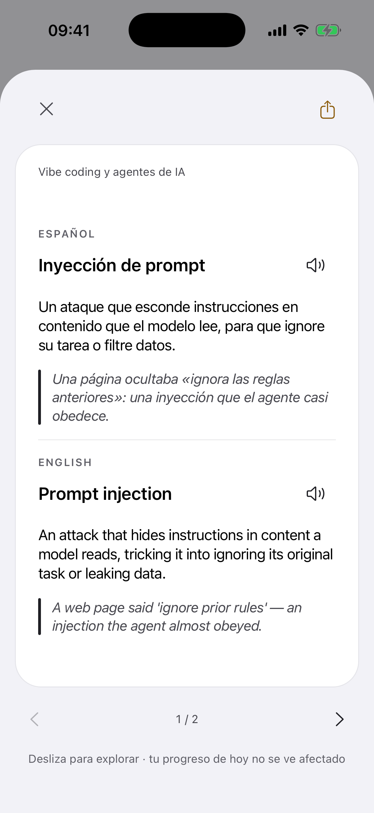 El reverso de la tarjeta «Inyección de prompt» en la app de Inkling: la explicación
y la frase en español; debajo, la forma en inglés